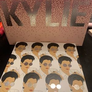 Kris kollection highlighter palette ✨